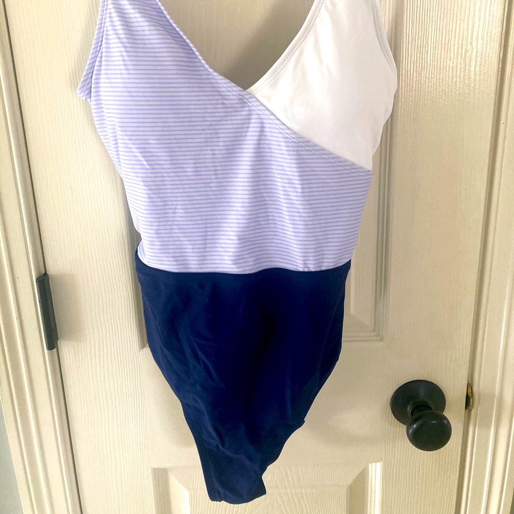 Women’s bathing suit